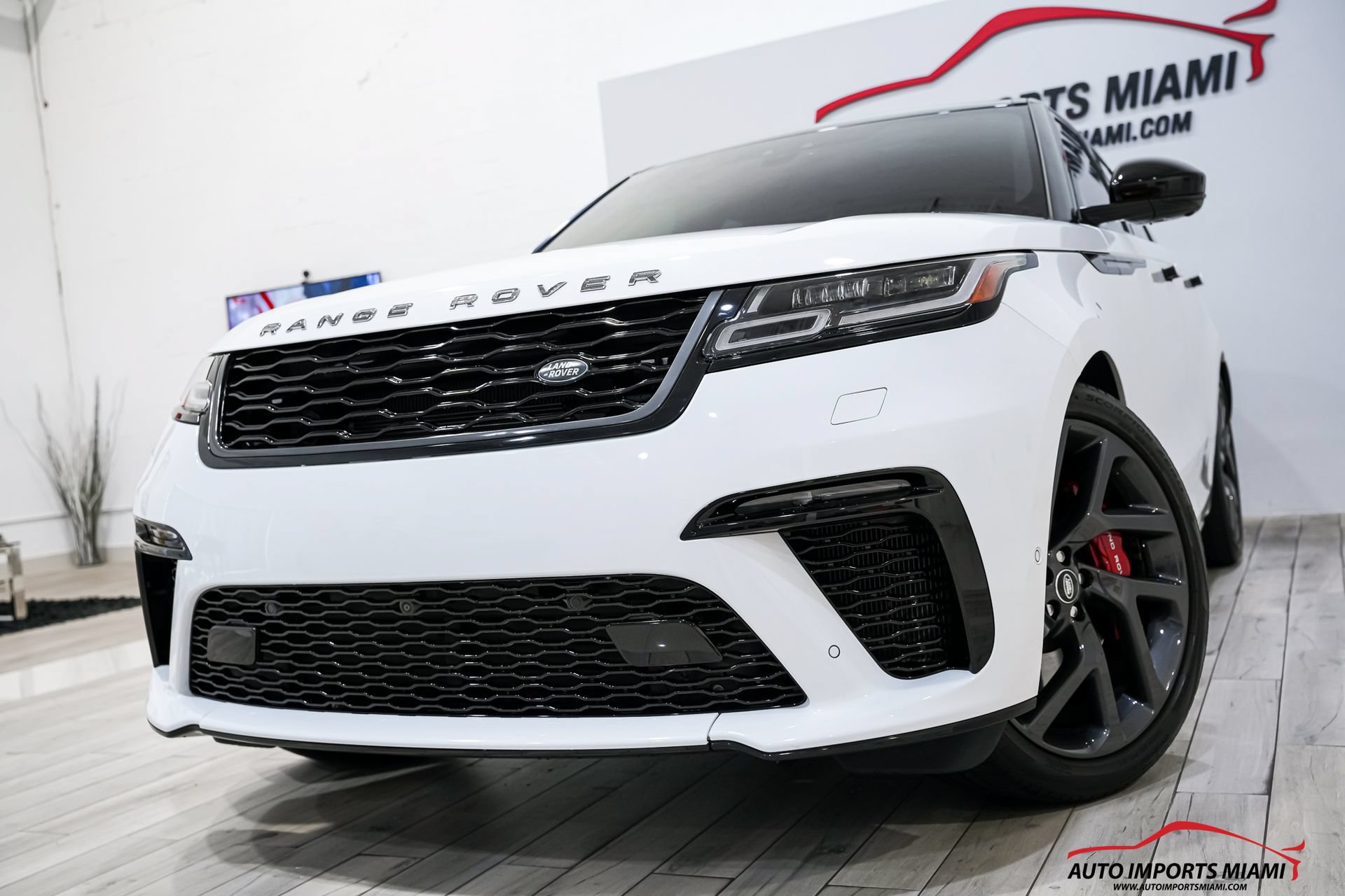 Used 2020 Land Rover Range Rover Velar SV Autobiography Dynamic AWD/4WD image 2