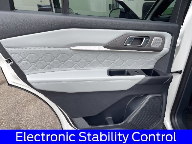 New 2027 Ford Explorer Platinum w/ 3.0L Ultimate Package AWD/4WD image 30