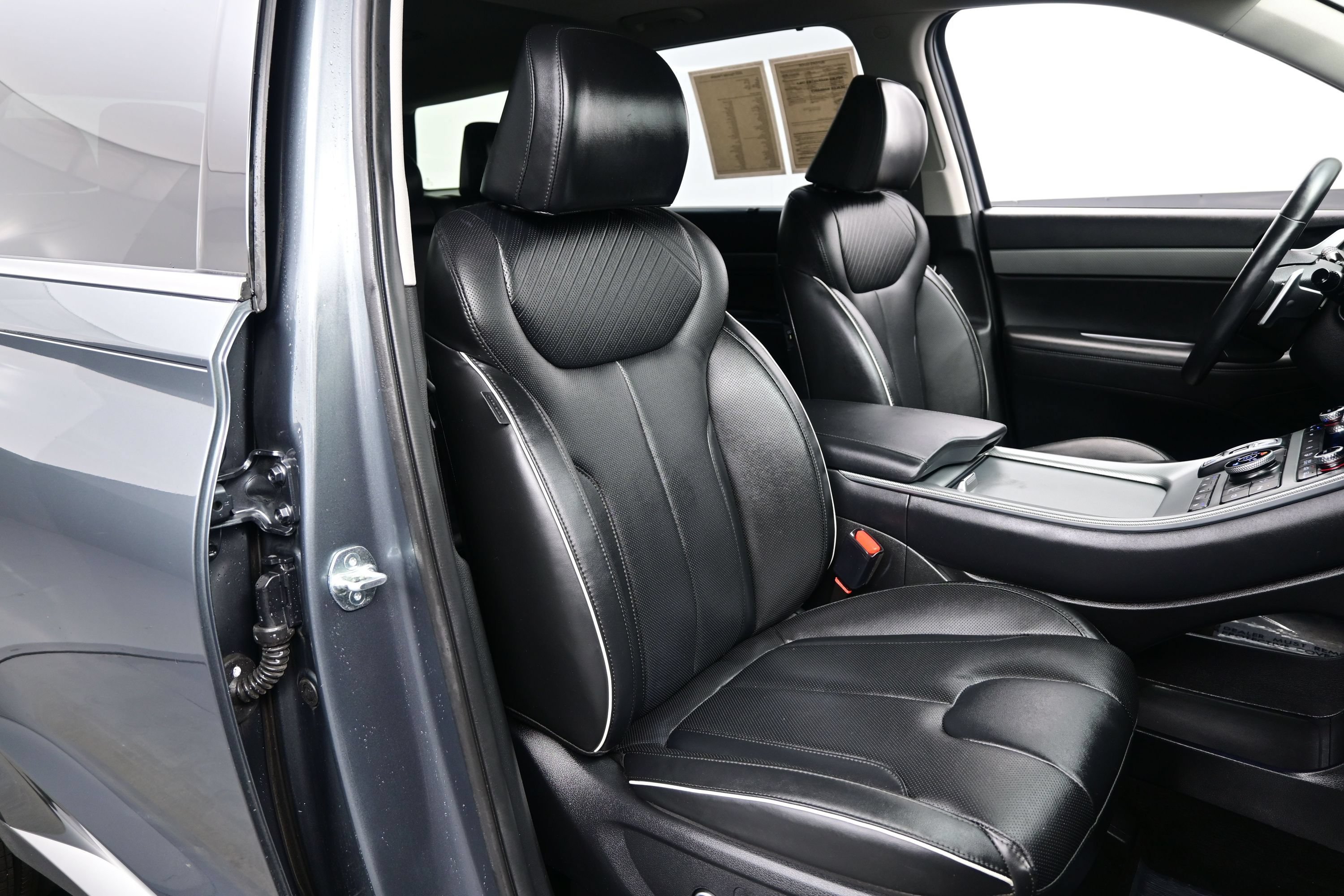 Used 2023 Hyundai Palisade SEL w/ Winter Package AWD/4WD image 14