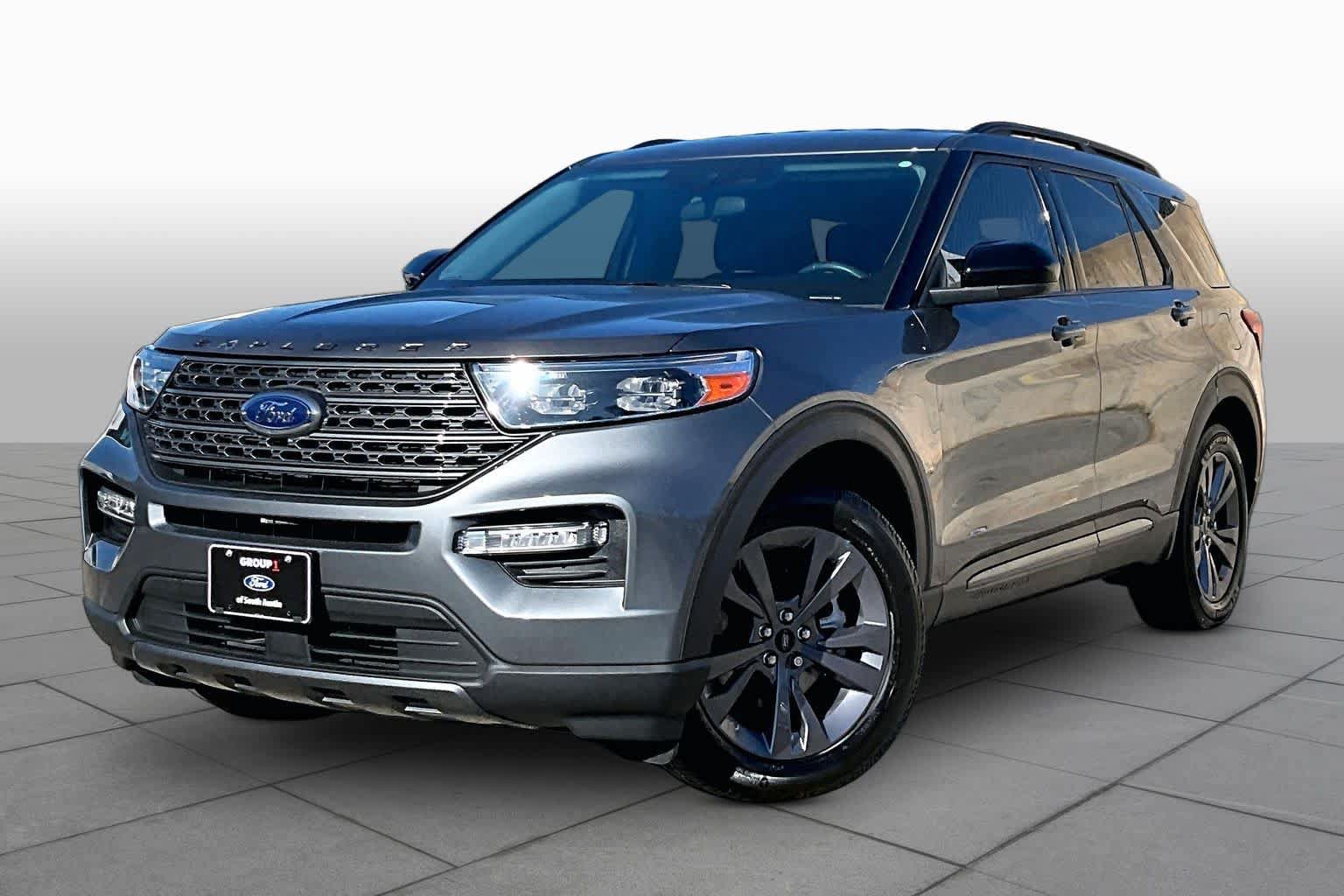 Used 2023 Ford Explorer XLT w/ Equipment Group 202A RWD image 35