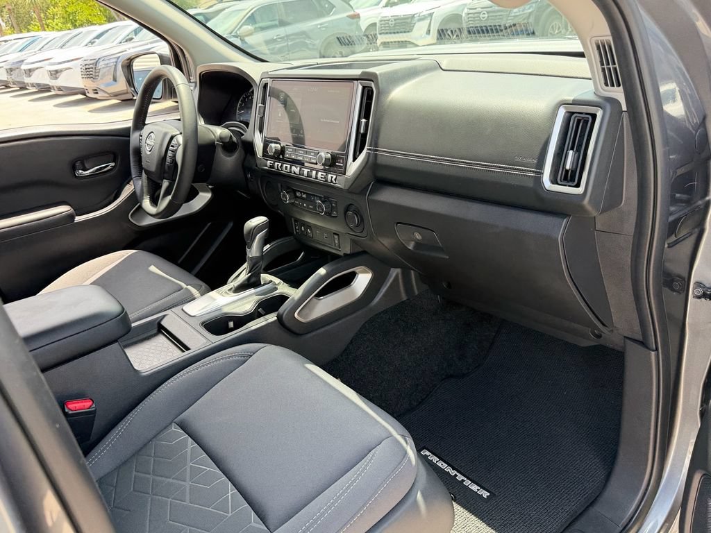 Certified 2025 Nissan Frontier SV w/ SV Convenience Package RWD image 14
