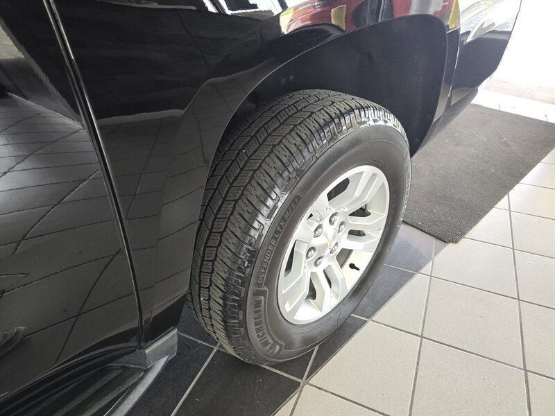 Used 2020 Chevrolet Suburban LT AWD/4WD image 37
