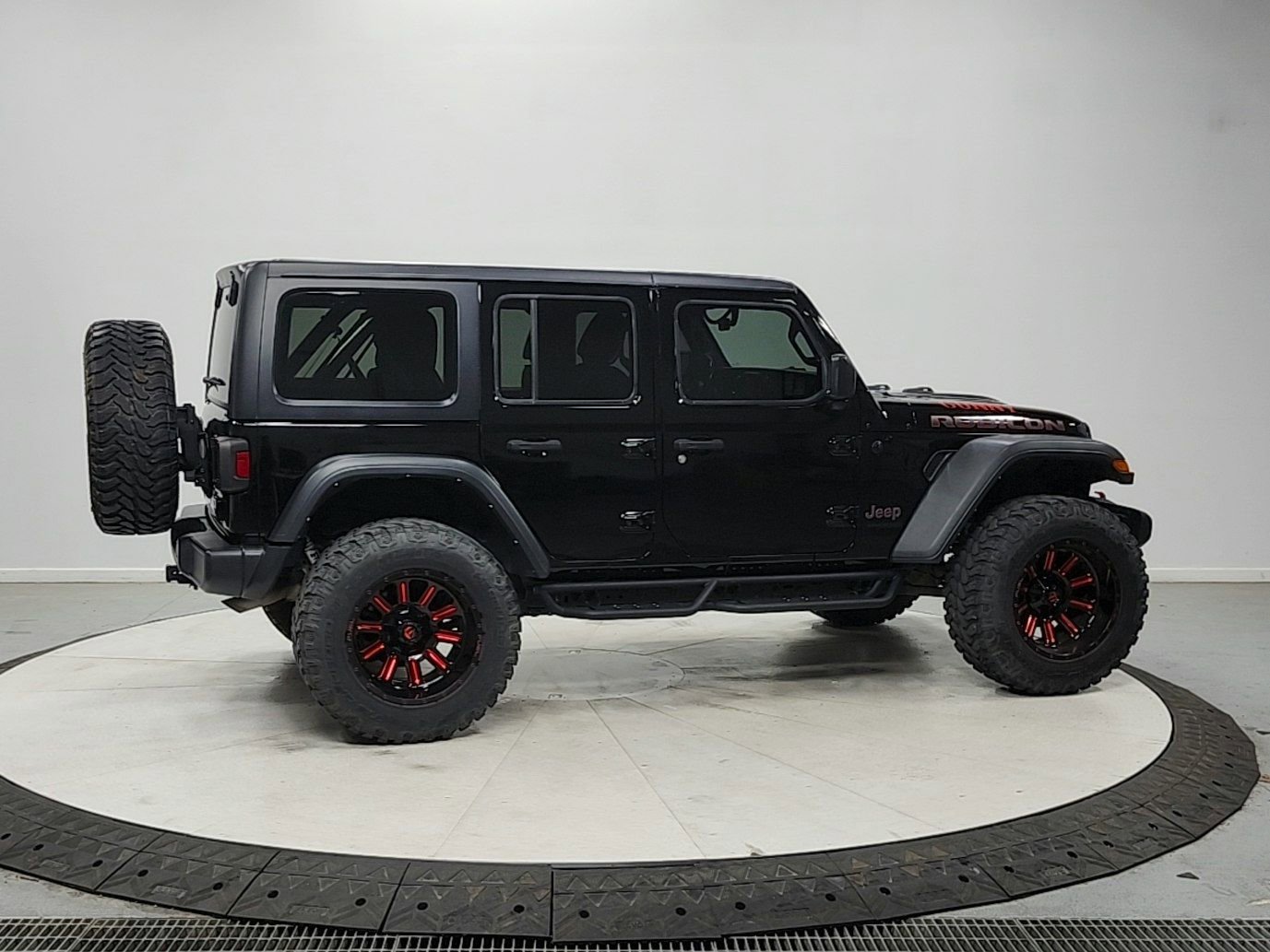 Used 2021 Jeep Wrangler Unlimited Rubicon AWD/4WD image 8