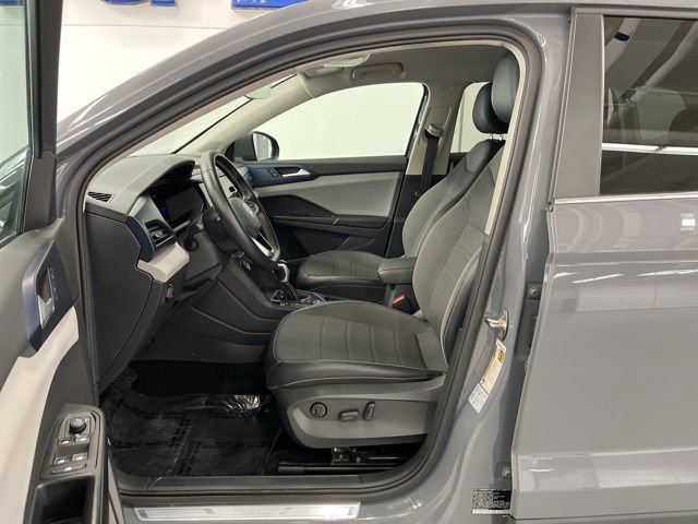 Used 2022 Volkswagen Taos SE w/ IQ.Drive SE Package image 7