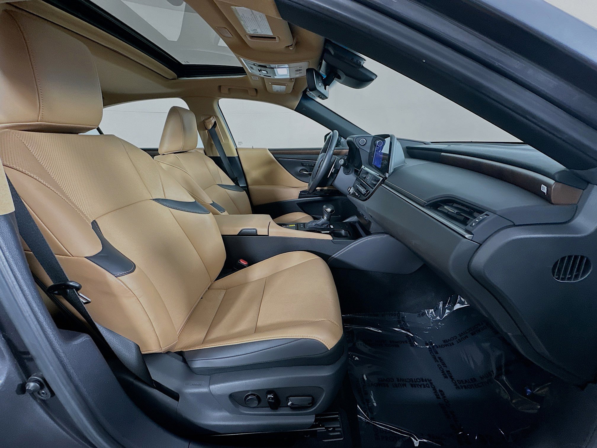 Used 2025 Lexus ES 300h ES 300h w/ Premium Package image 32