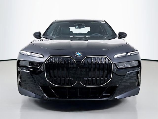 Used 2025 BMW 760i xDrive 760i xDrive image 2