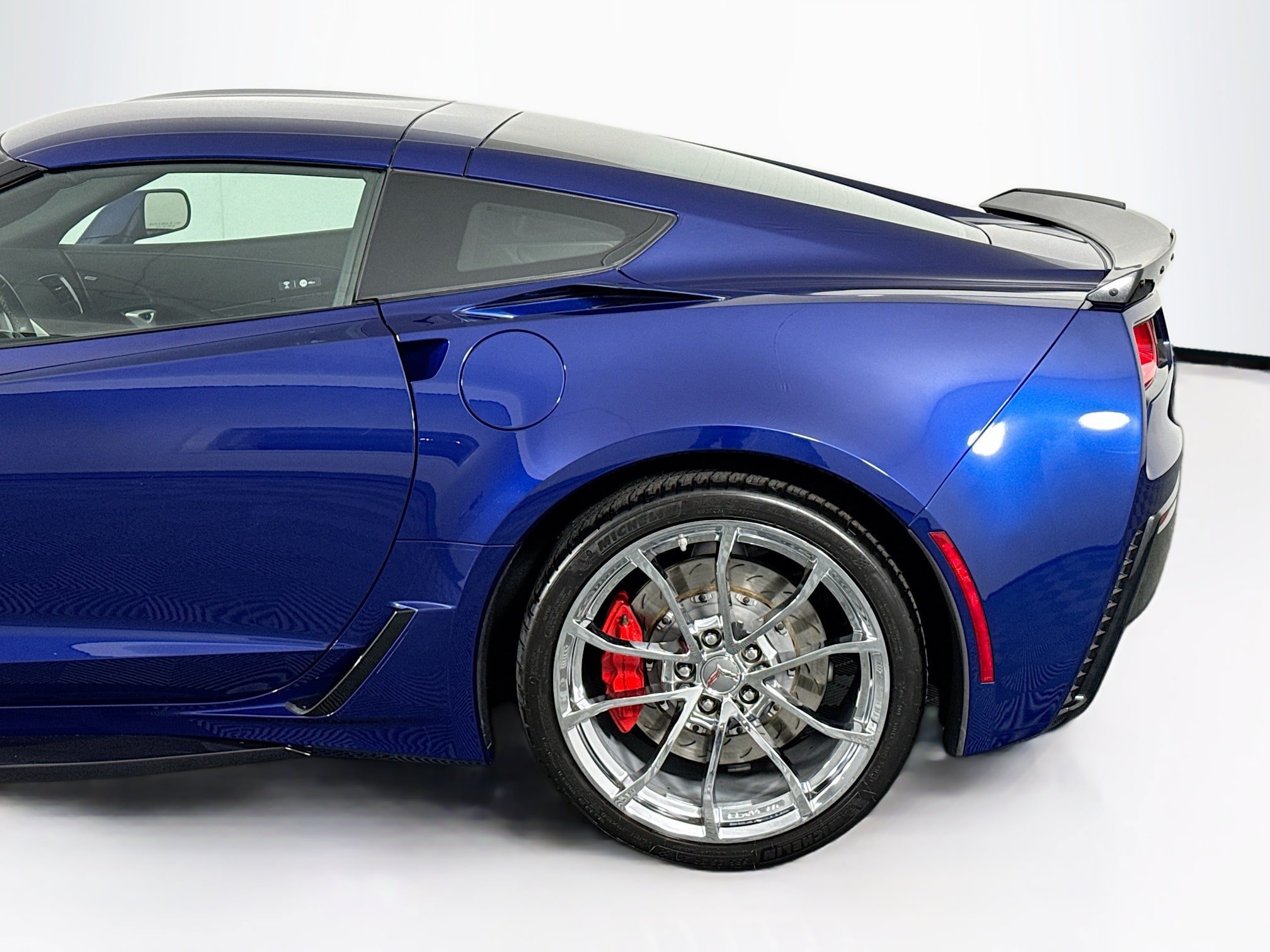 Used 2019 Chevrolet Corvette Grand Sport RWD image 38