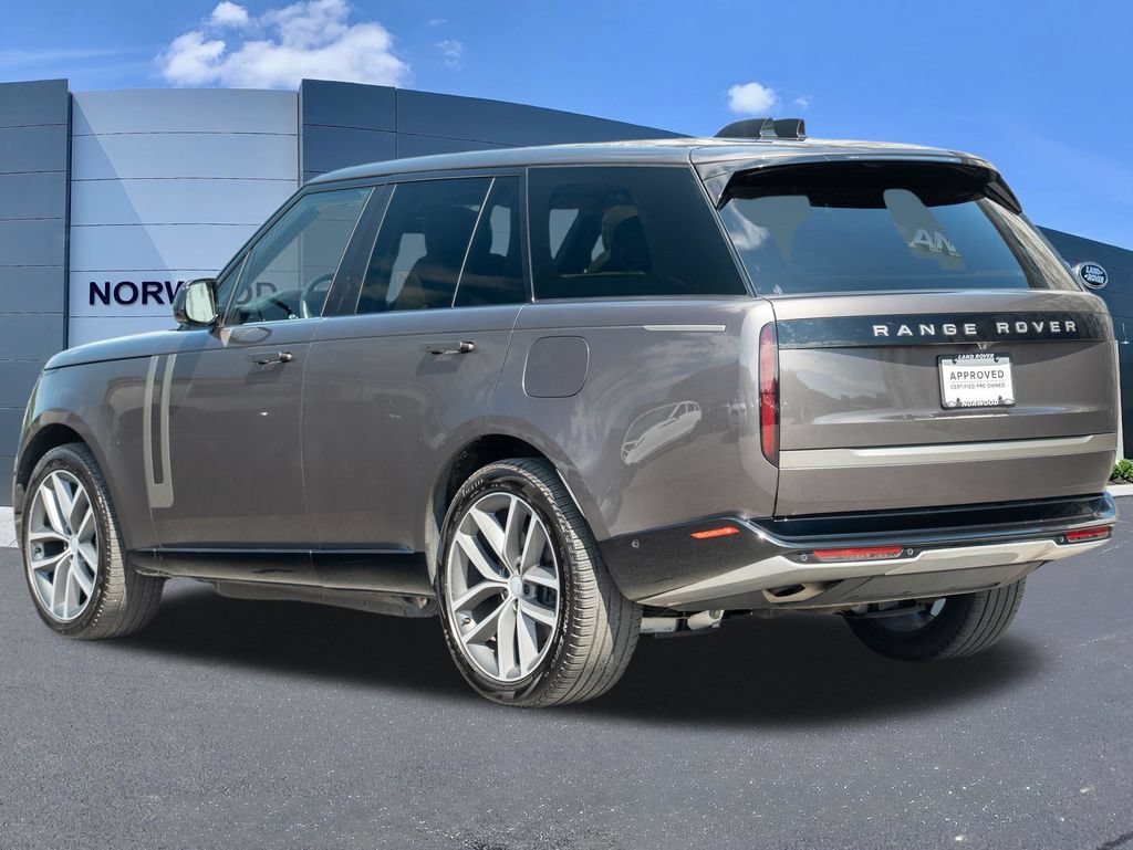 Used 2025 Land Rover Range Rover SE AWD/4WD image 6