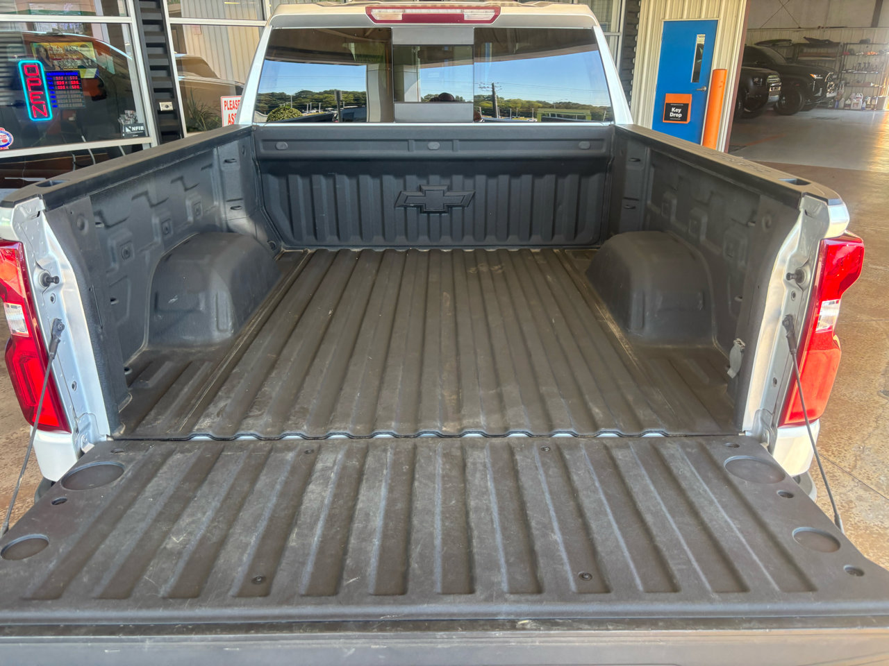 Used 2020 Chevrolet Silverado 1500 LT Trail Boss image 25