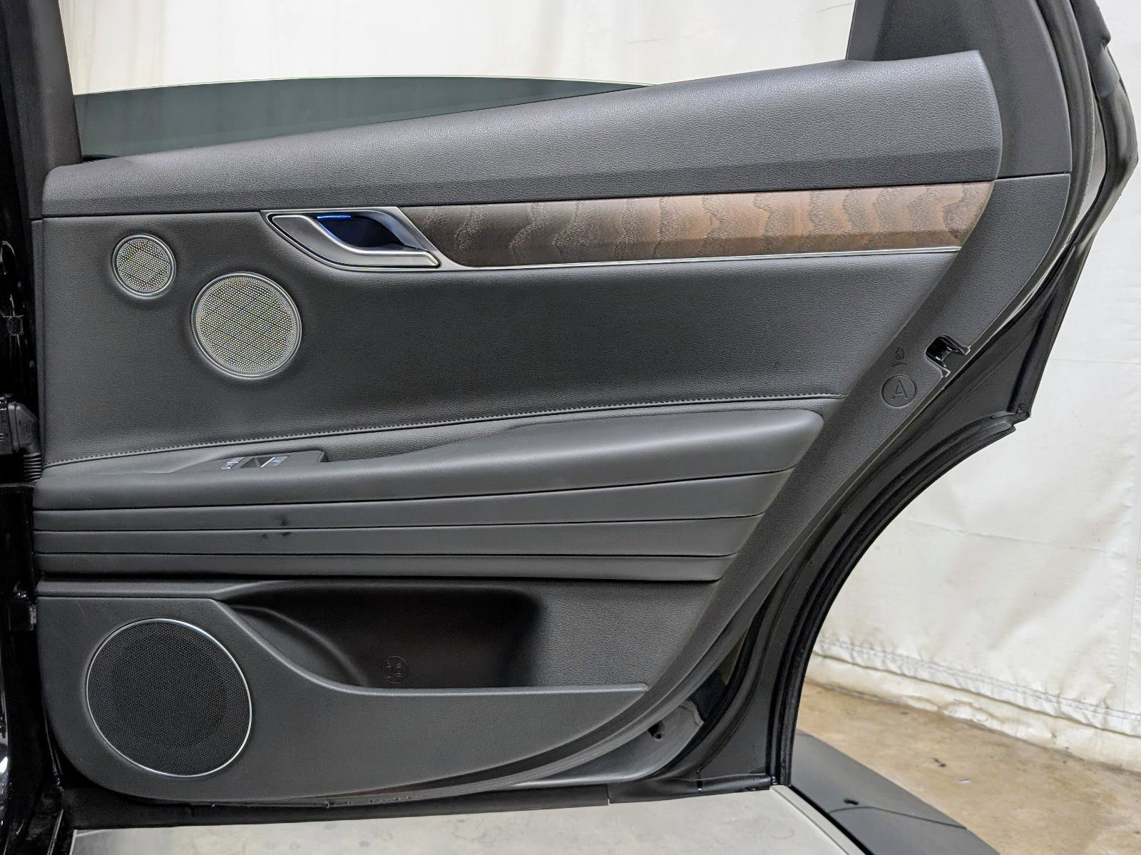 Used 2024 Genesis G80 image 19