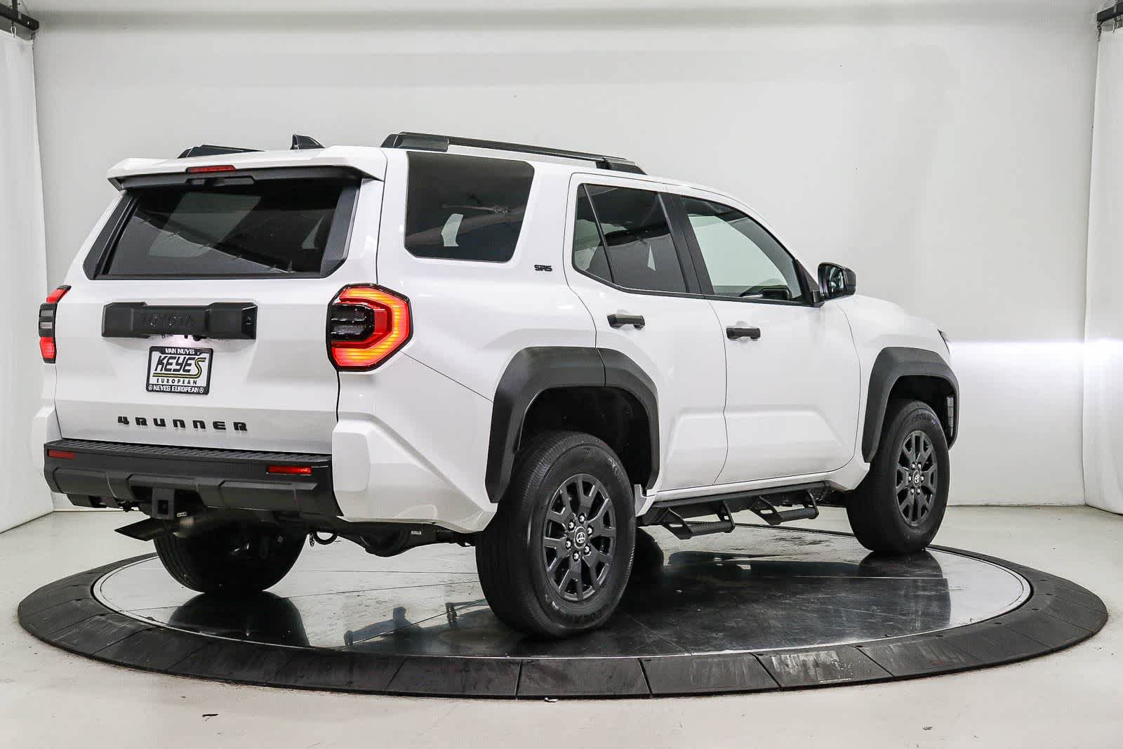 Used 2025 Toyota 4Runner SR5 RWD image 4