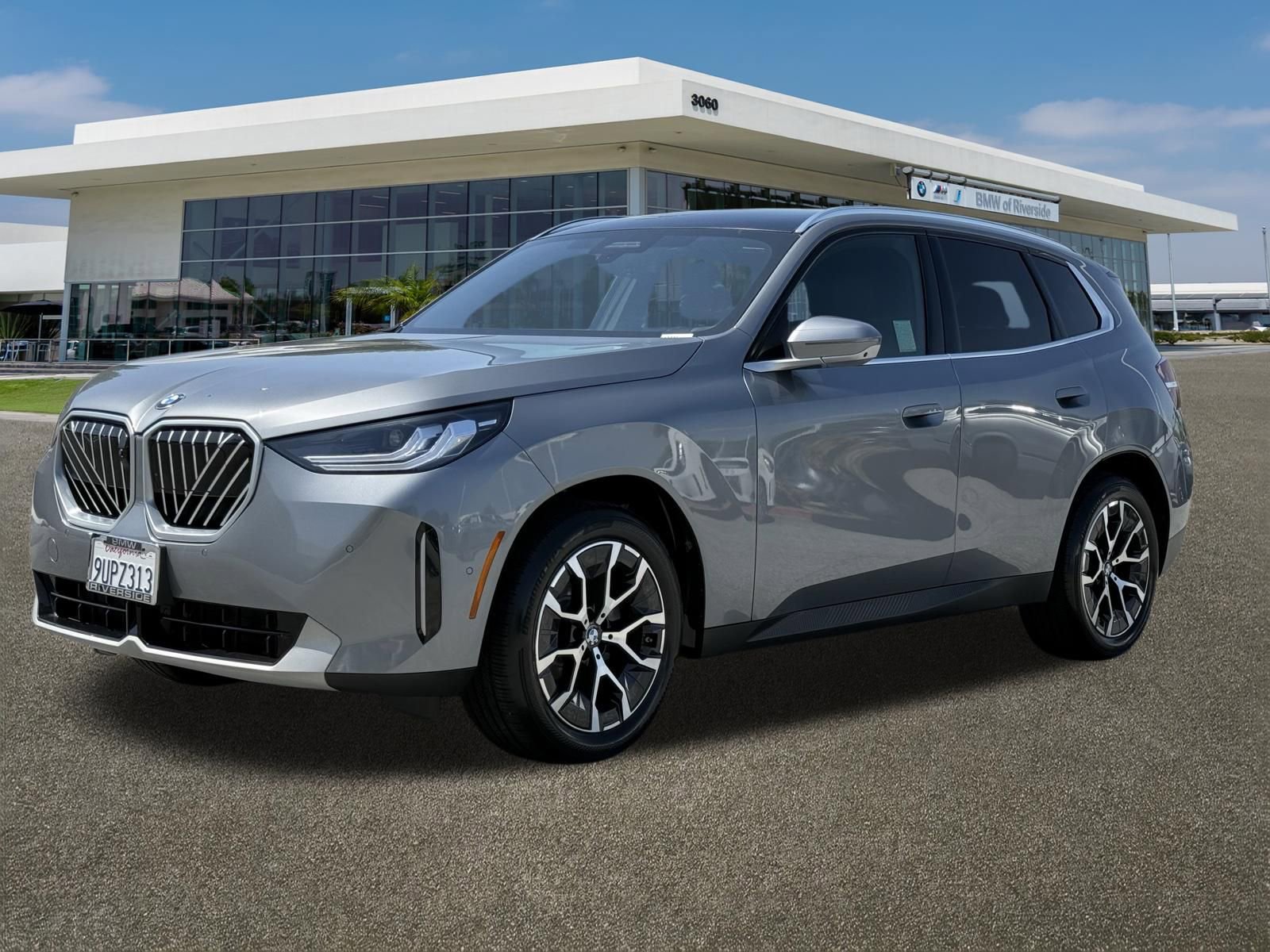 Used 2026 BMW X3 xDrive30 w/ Premium Package AWD/4WD image 3