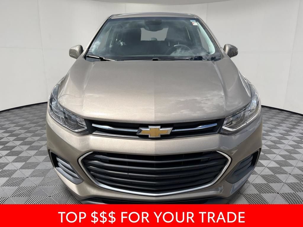 Used 2020 Chevrolet Trax LS FWD image 2