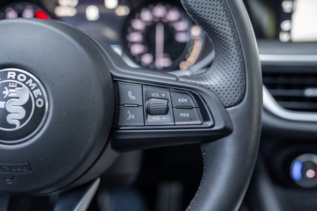 Used 2023 Alfa Romeo Stelvio Ti w/ Active Assist Plus Package AWD/4WD image 32