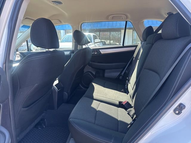 Used 2017 Subaru Outback 2.5i Premium w/ Popular Package #1 AWD/4WD image 10