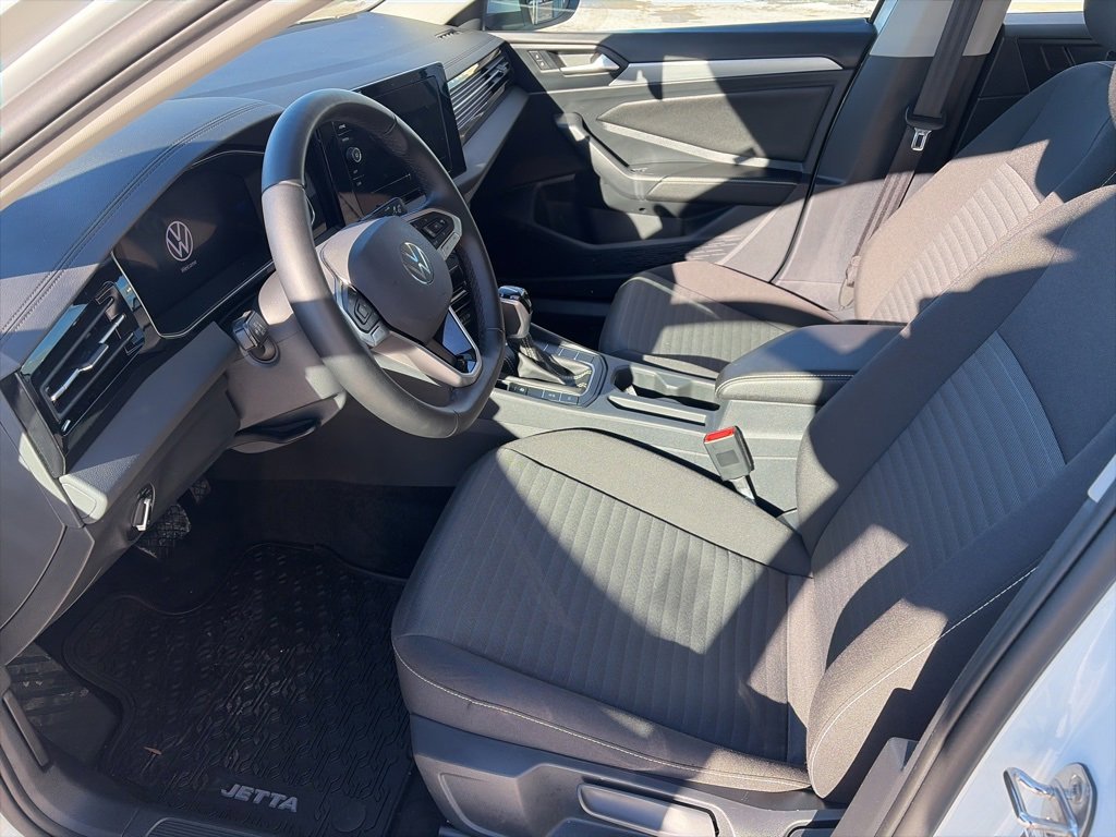 Certified 2025 Volkswagen Jetta S image 12