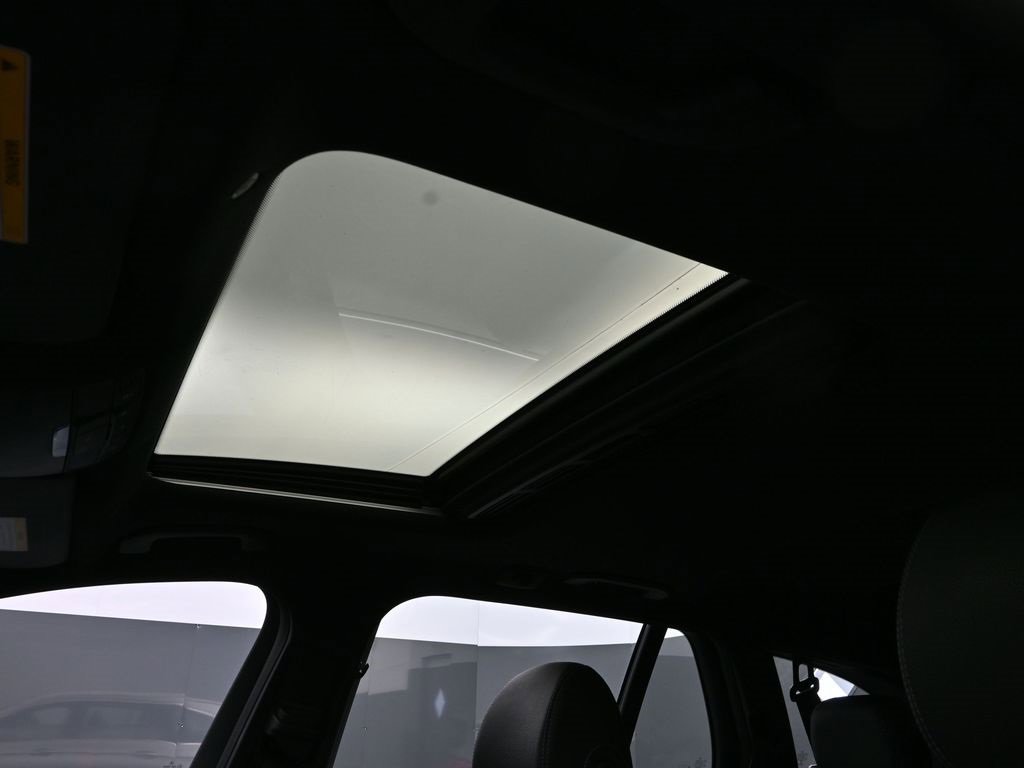 Used 2020 Mercedes-Benz E 450 4MATIC Wagon w/ Premium Package image 33