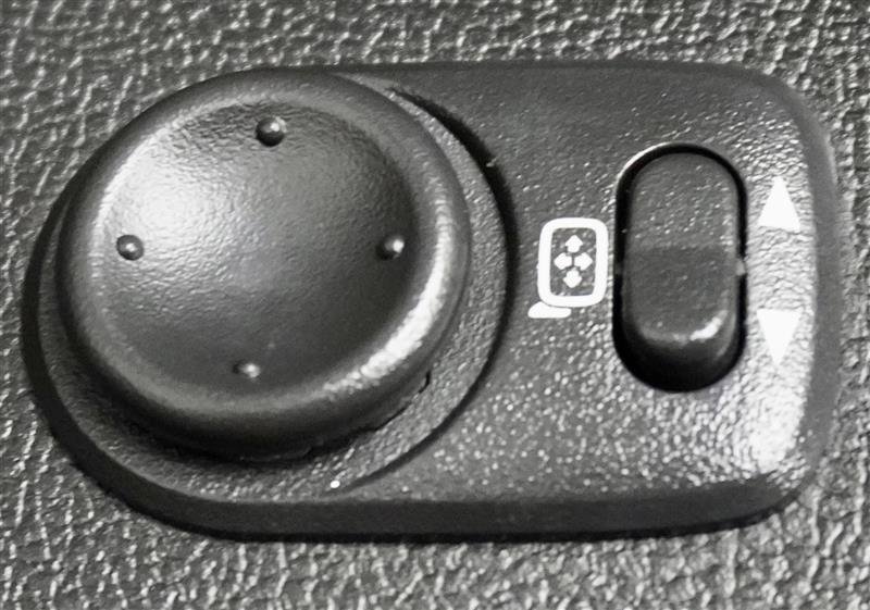 Used 2012 Chevrolet Camaro LT RWD image 30