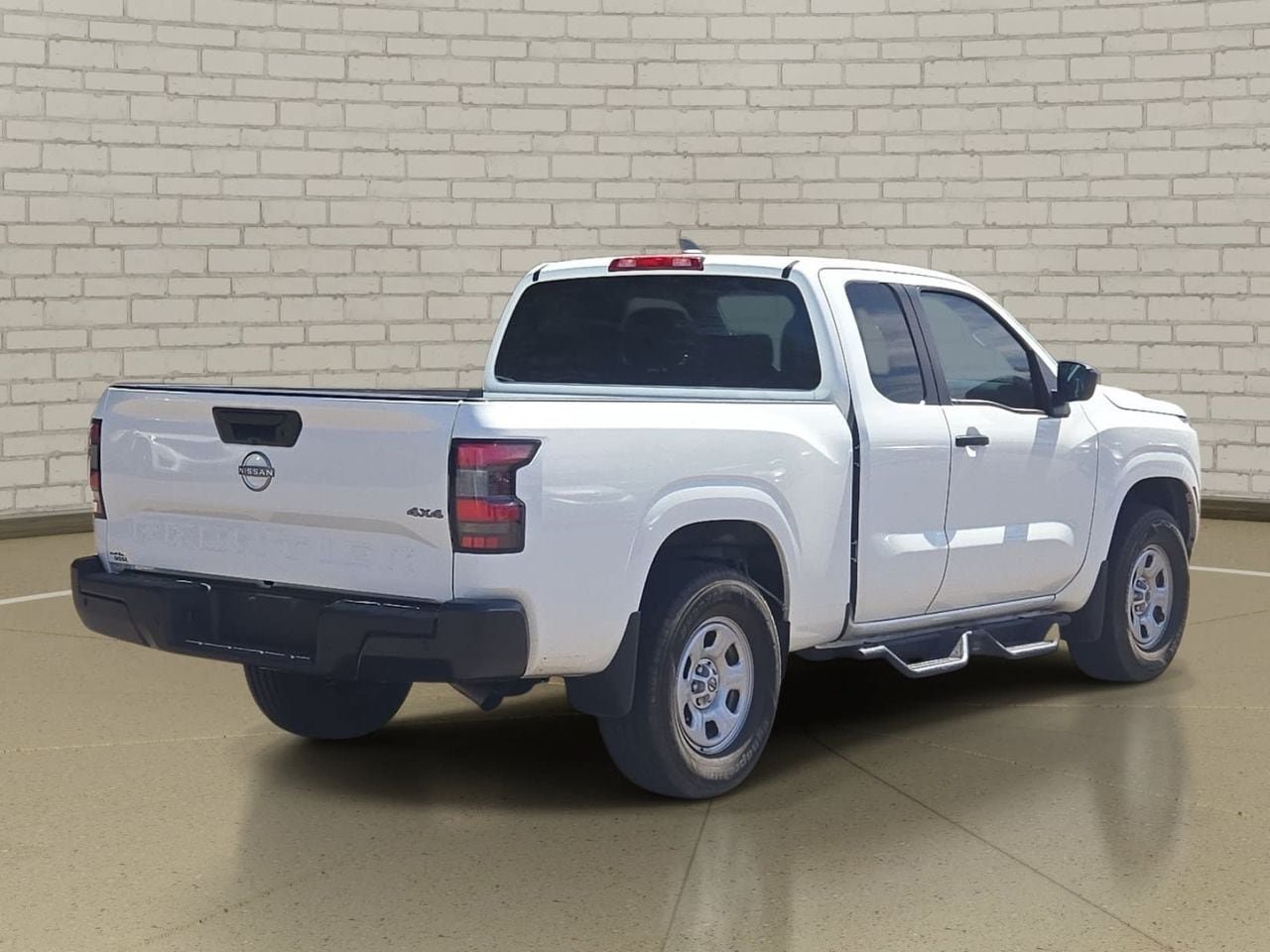 Used 2024 Nissan Frontier S w/ Technology Package AWD/4WD image 5