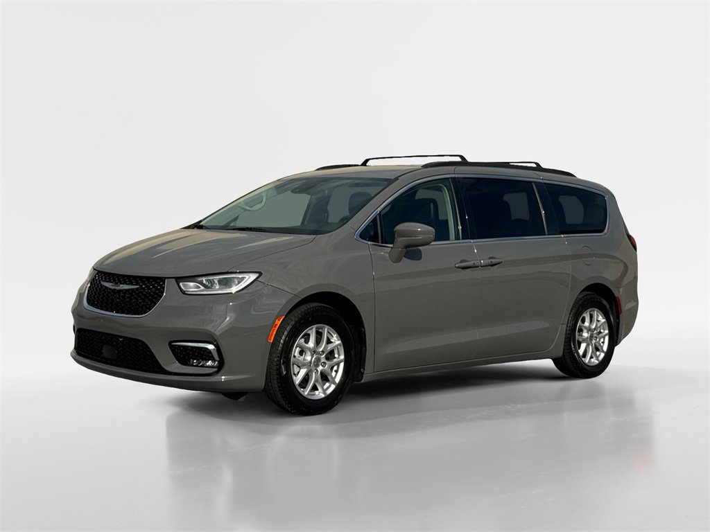 Used 2022 Chrysler Pacifica Touring-L image 3
