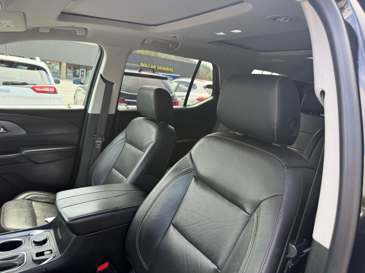 Used 2019 Chevrolet Traverse Premier w/ Redline Edition AWD/4WD image 19