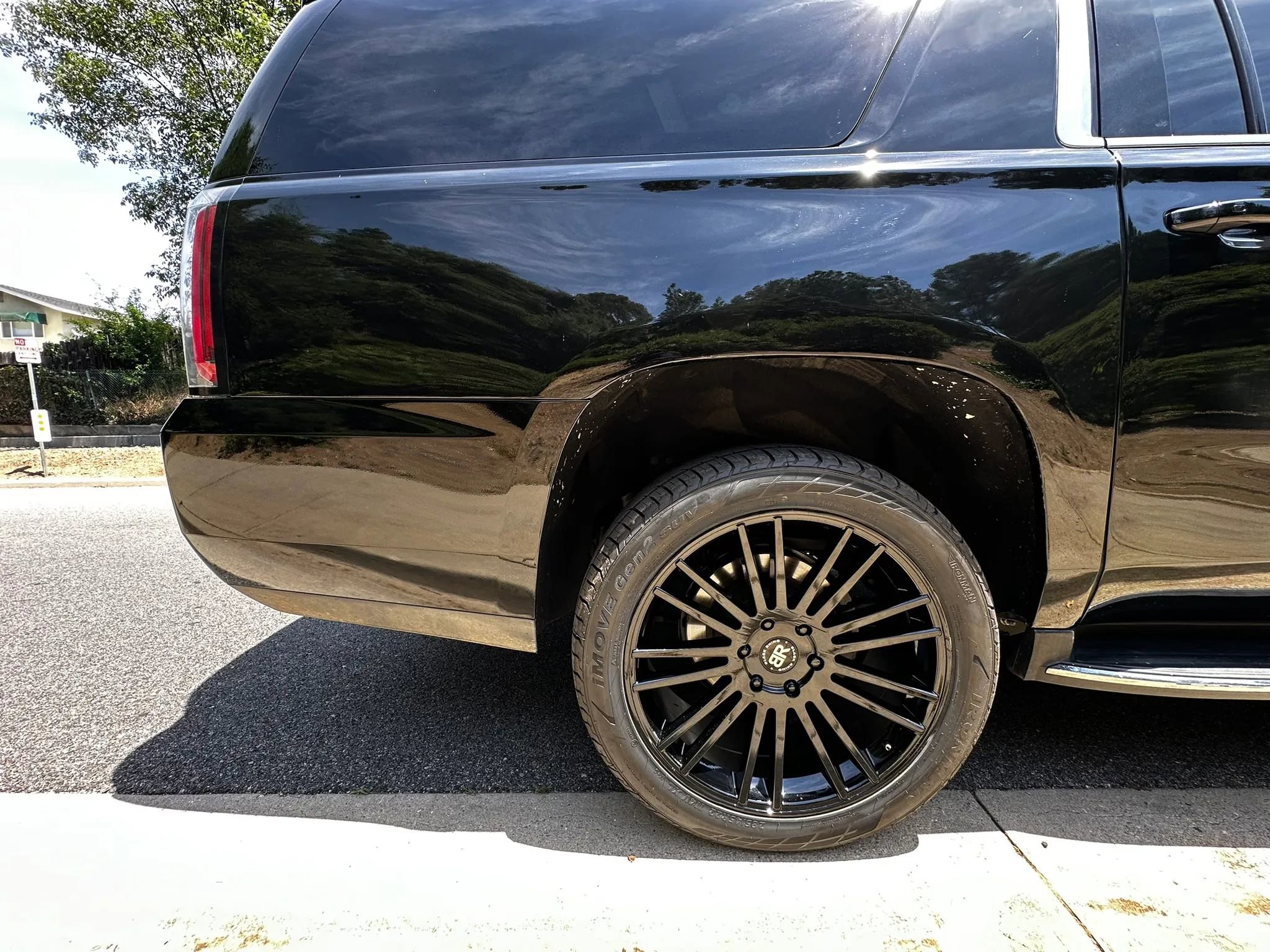 Used 2017 GMC Yukon XL SLT w/ Open Road Package RWD image 24