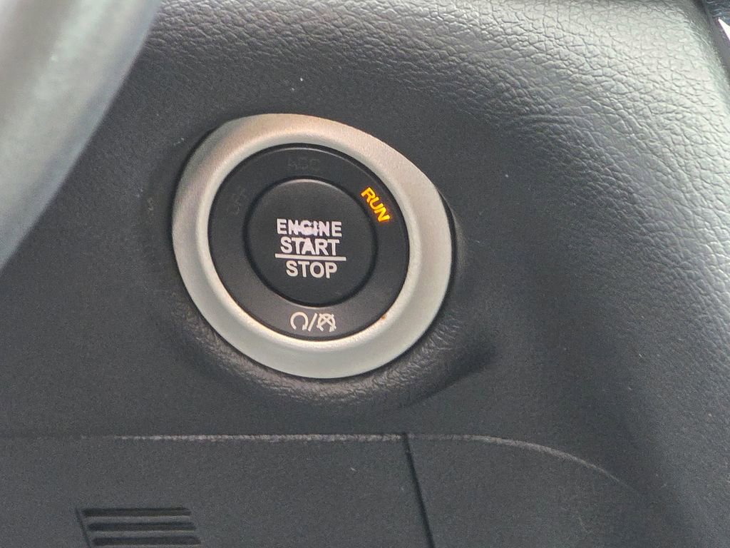 Used 2020 Chrysler Pacifica Touring w/ S Appearance Package image 35