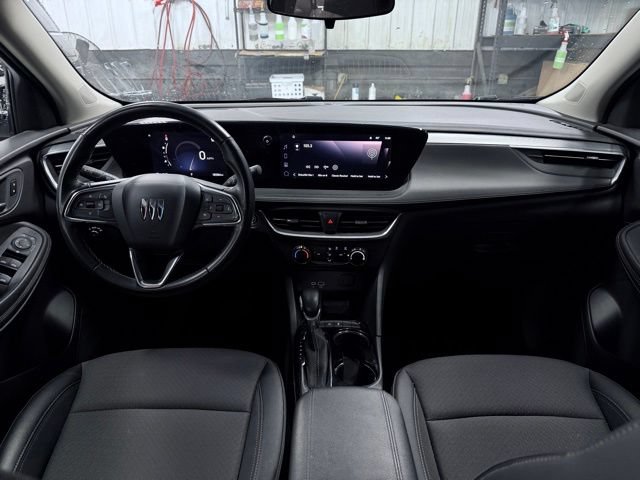 Used 2024 Buick Encore GX Preferred FWD image 23