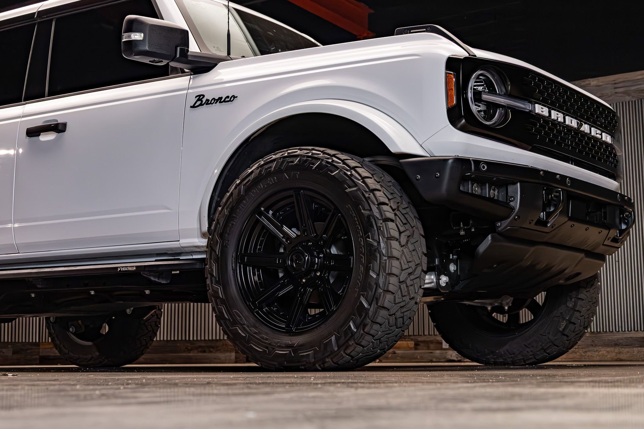 Used 2025 Ford Bronco Badlands AWD/4WD image 11