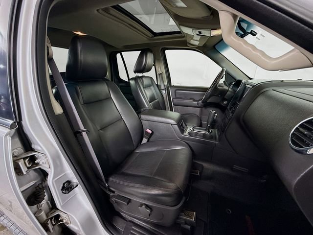 Used 2009 Ford Explorer Sport Trac Adrenalin image 30