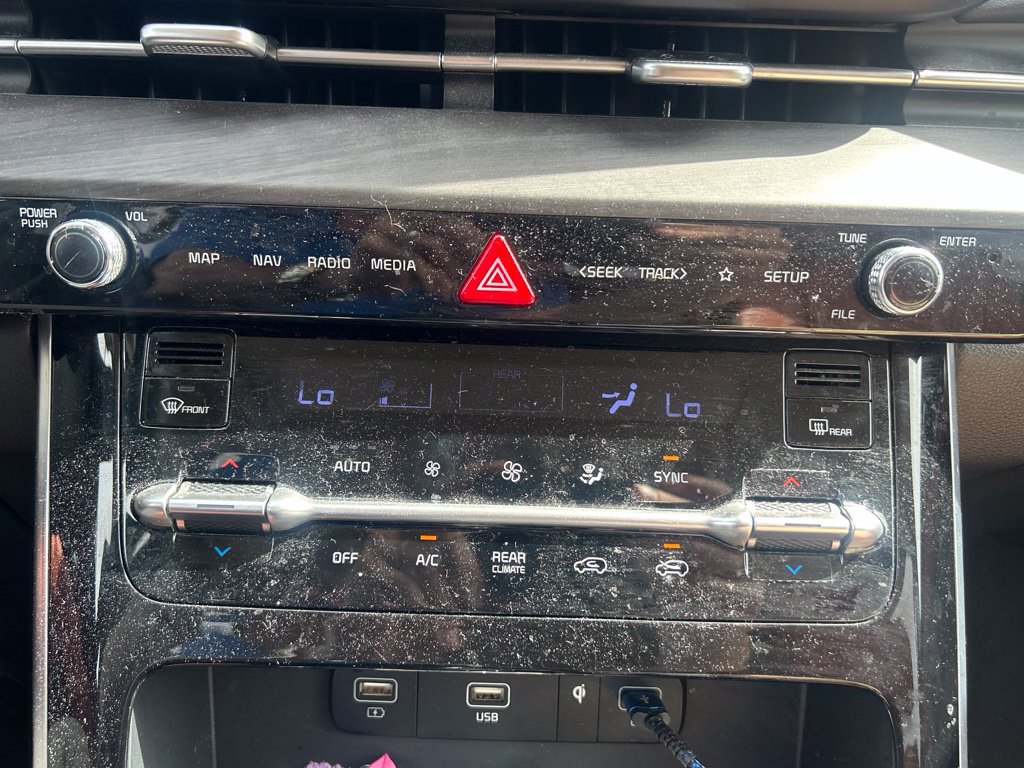 Certified 2024 Kia Carnival SX FWD image 11