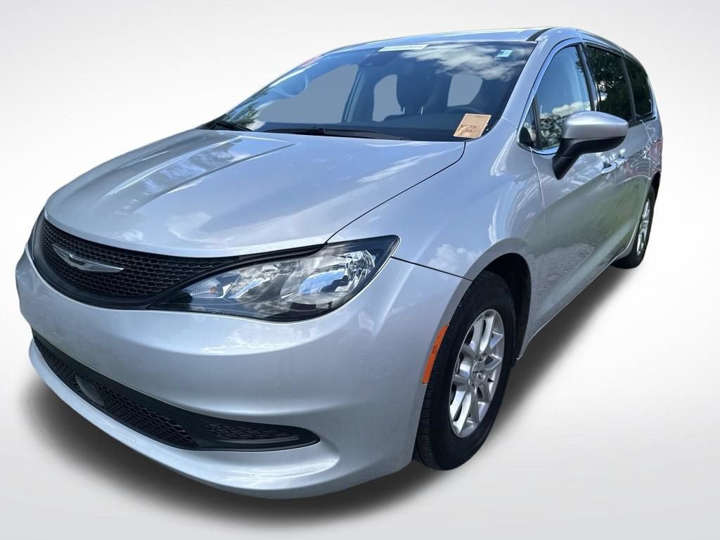 Used 2023 Chrysler Voyager LX FWD image 18