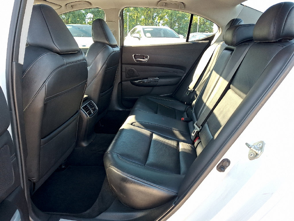 Used 2019 Acura TLX w/ Technology Package FWD image 11
