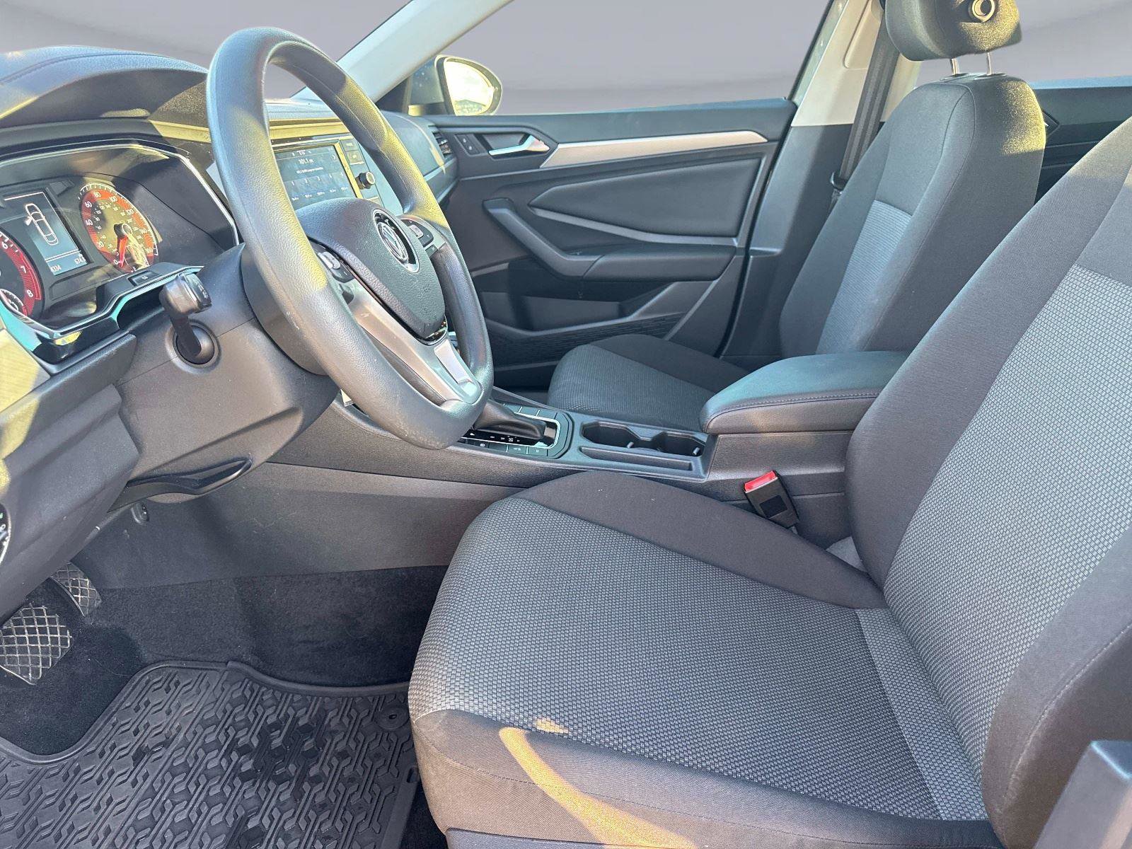 Used 2021 Volkswagen Jetta S w/ Driver Assistance Package image 18