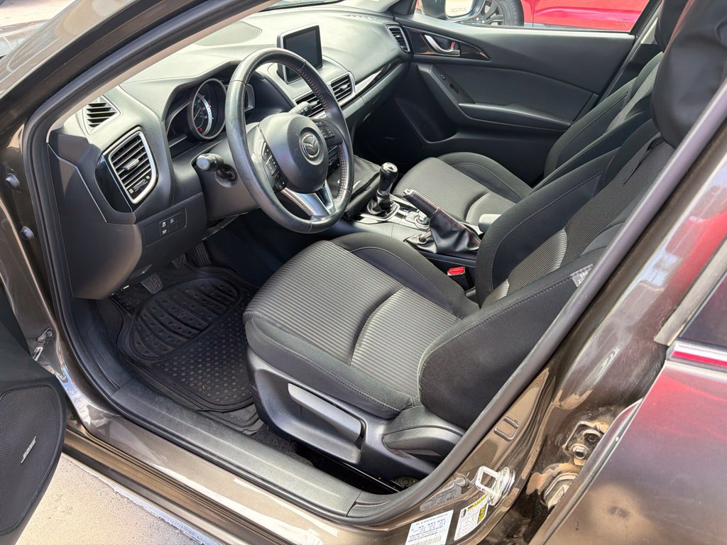 Used 2014 MAZDA MAZDA3 i Touring w/ Technology Package FWD image 5
