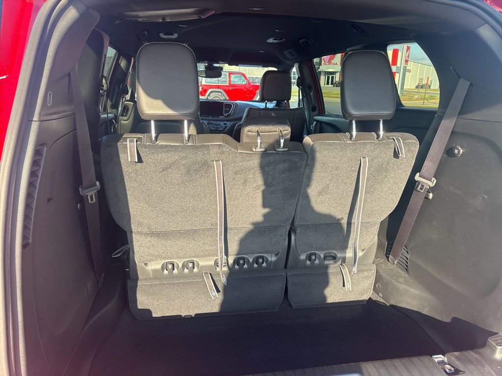 New 2026 Chrysler Pacifica Select image 5