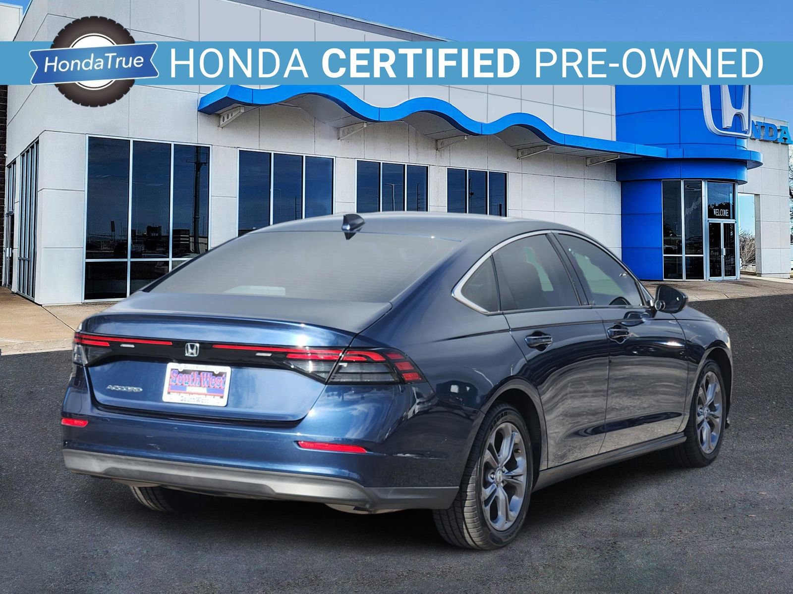 Used 2024 Honda Accord EX image 5