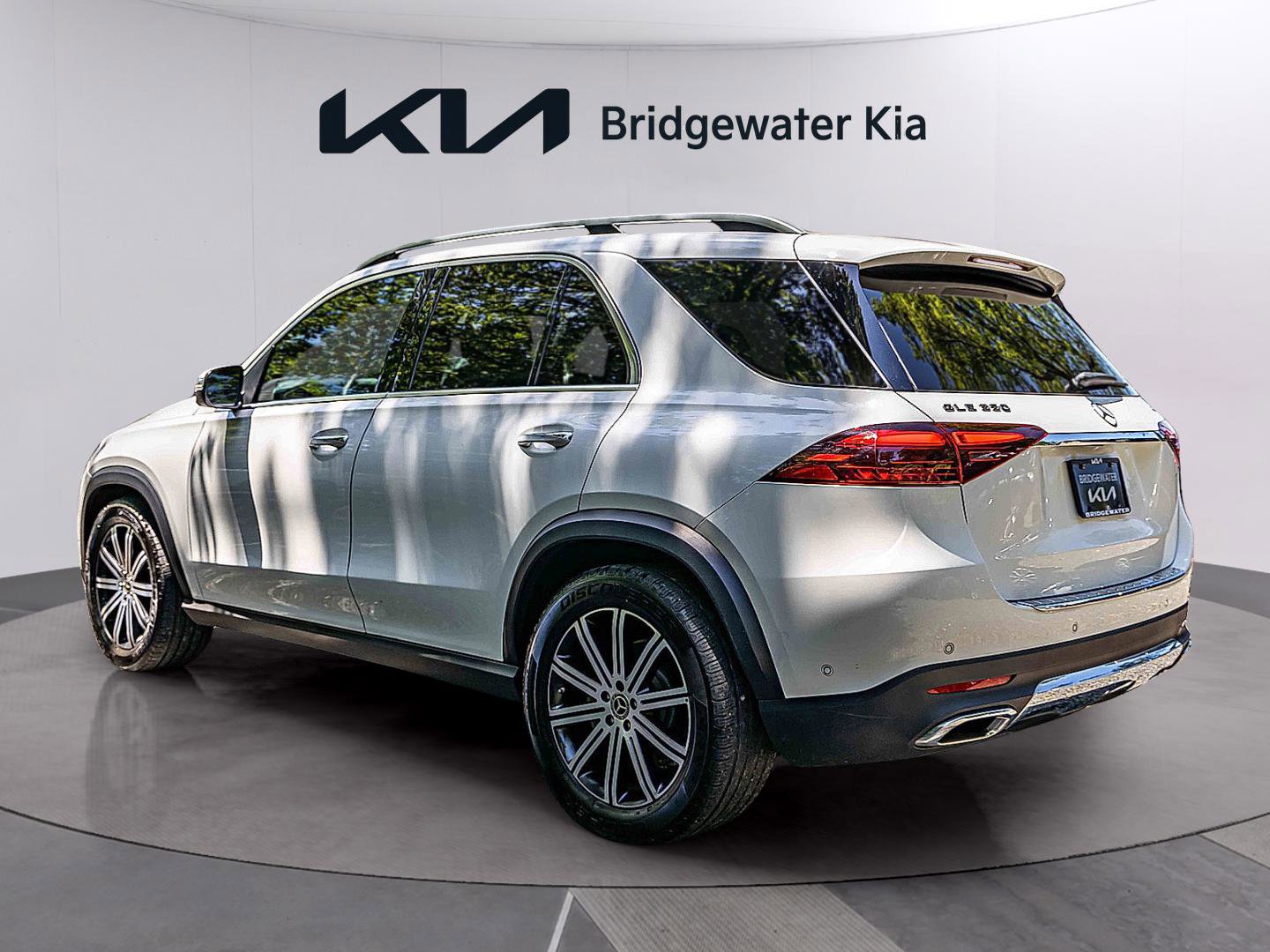 Used 2024 Mercedes-Benz GLE 350 4MATIC image 5