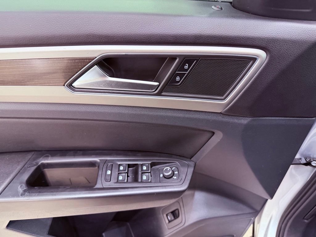 Used 2019 Volkswagen Atlas SE FWD image 18
