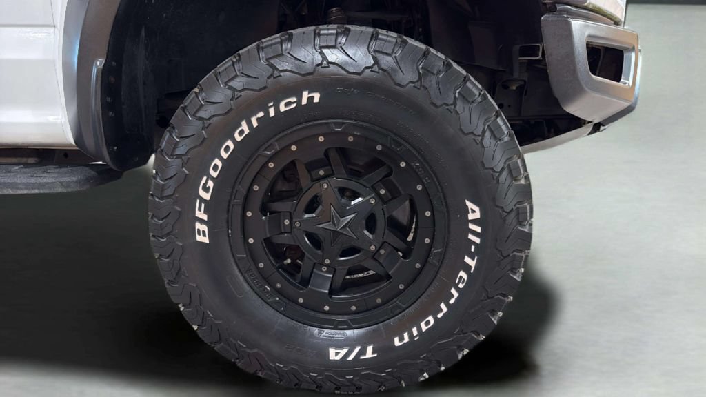 Used 2019 Ford F150 Raptor w/ Equipment Group 802A Luxury AWD/4WD image 38