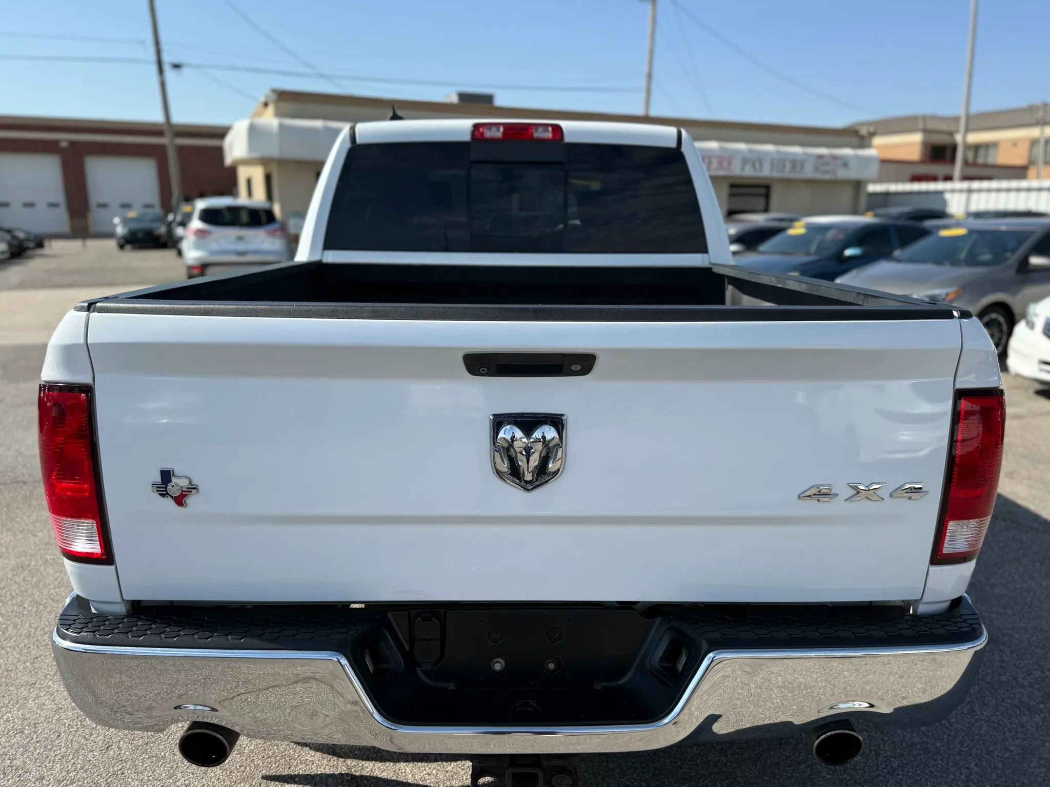 Used 2018 RAM 1500 SLT AWD/4WD image 5