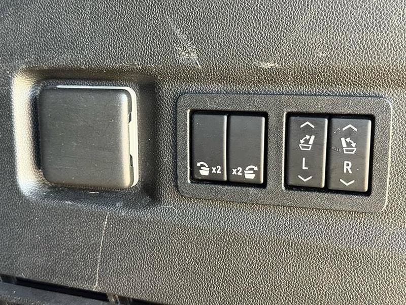 Used 2021 Chevrolet Tahoe Premier RWD image 11