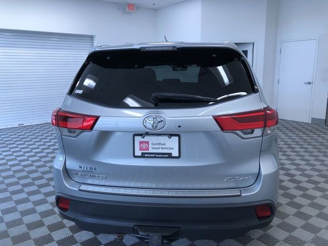 Used 2019 Toyota Highlander XLE AWD/4WD image 16