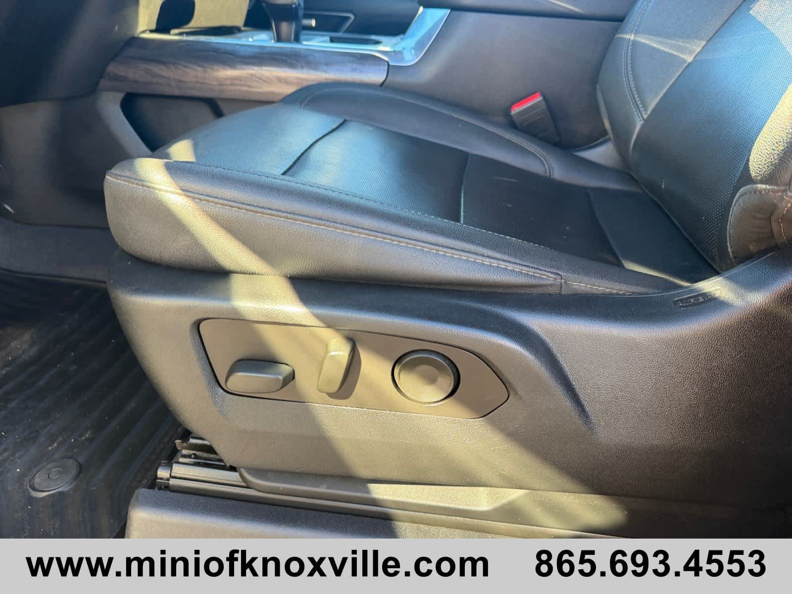 Used 2023 Chevrolet Silverado 1500 LTZ w/ LTZ Convenience Package II AWD/4WD image 13