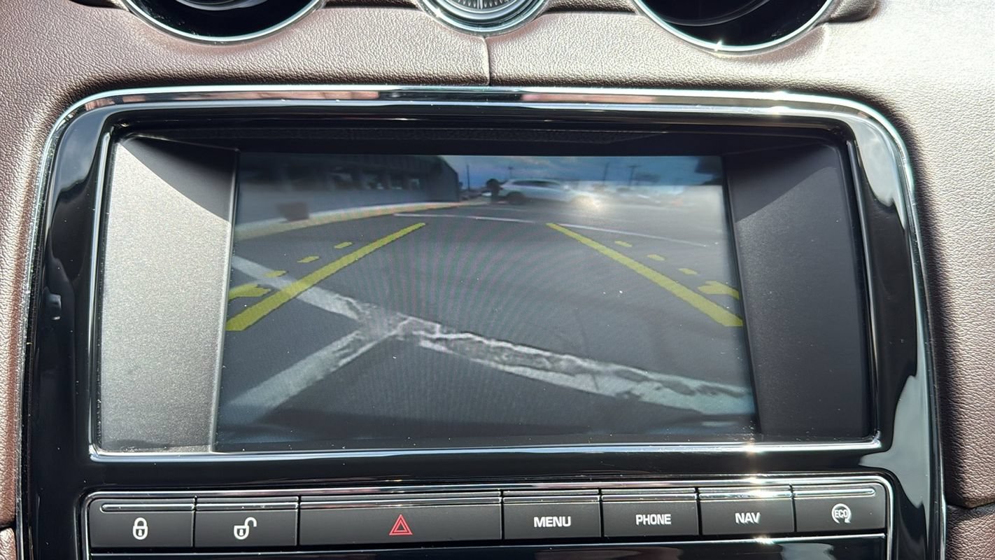 Used 2015 Jaguar XJ AWD image 24