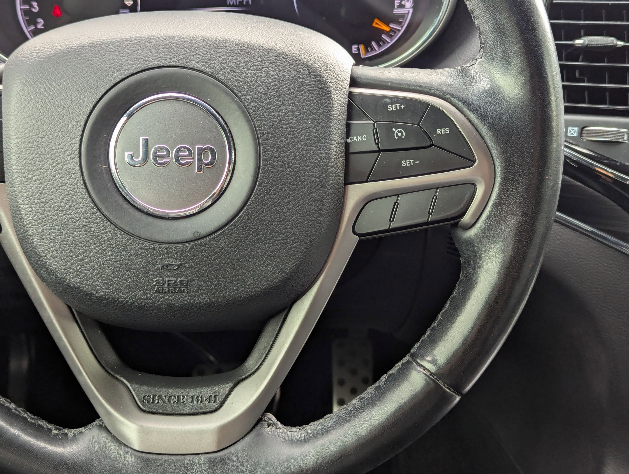 Used 2020 Jeep Grand Cherokee Limited image 22