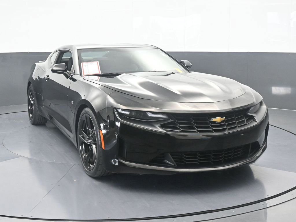 Used 2022 Chevrolet Camaro LT image 9