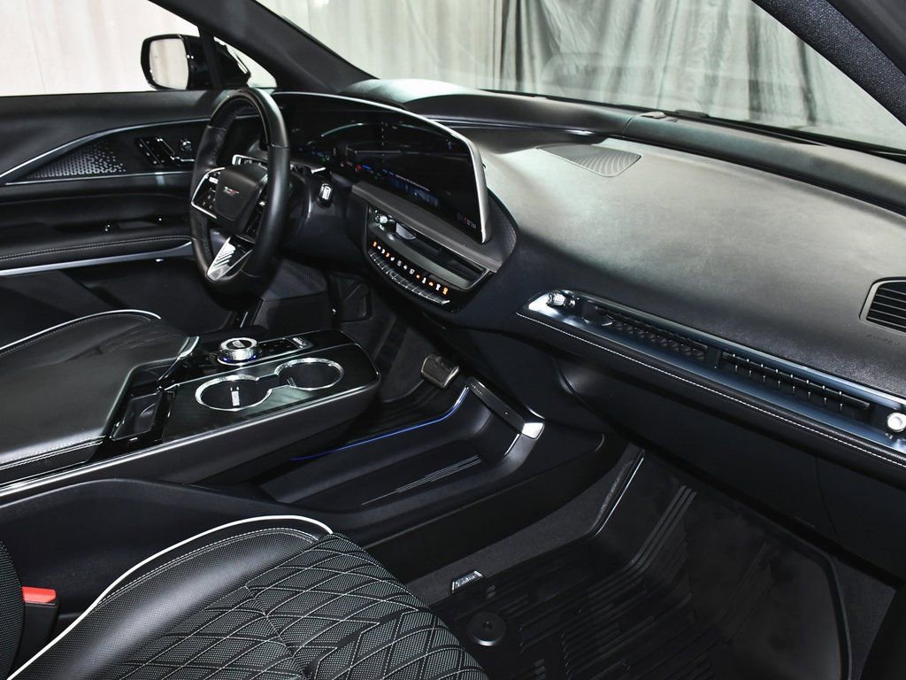 Used 2026 Cadillac Lyriq V image 62