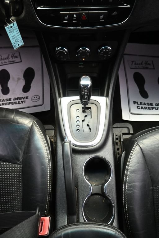 Used 2013 Chrysler 200 Limited FWD image 19