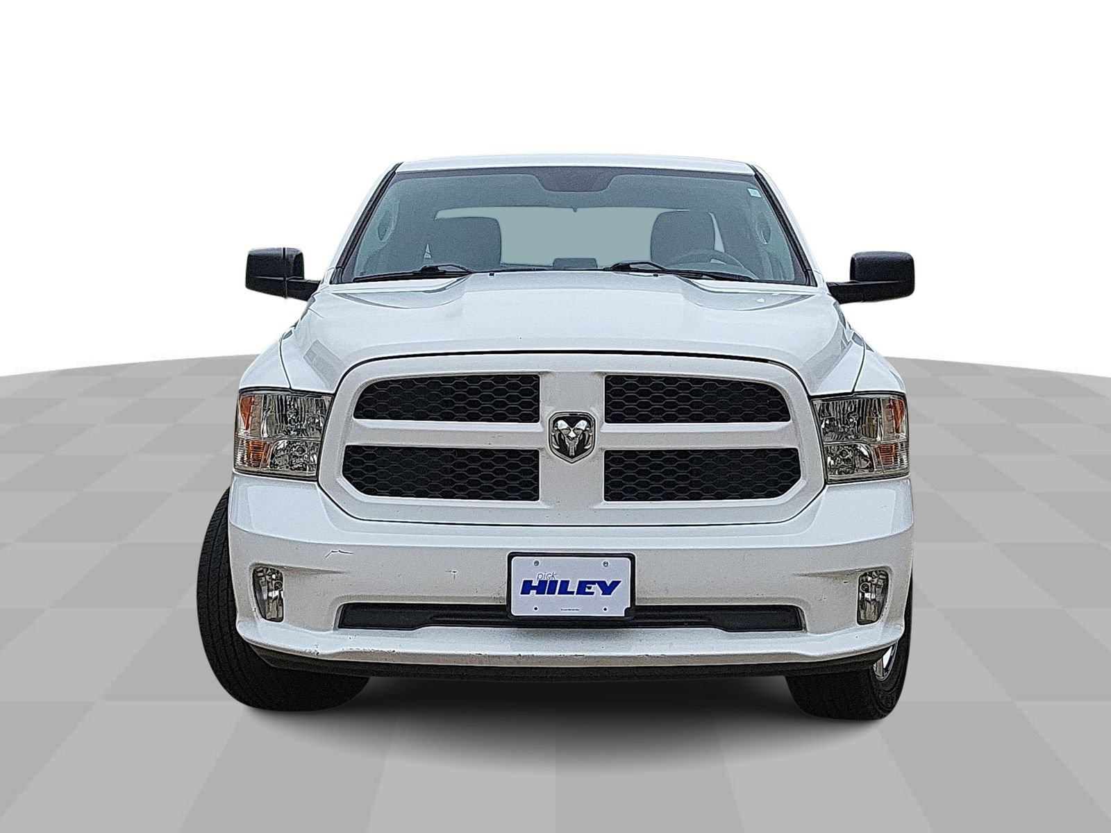 Used 2018 RAM 1500 Express w/ Express Value Package RWD image 3